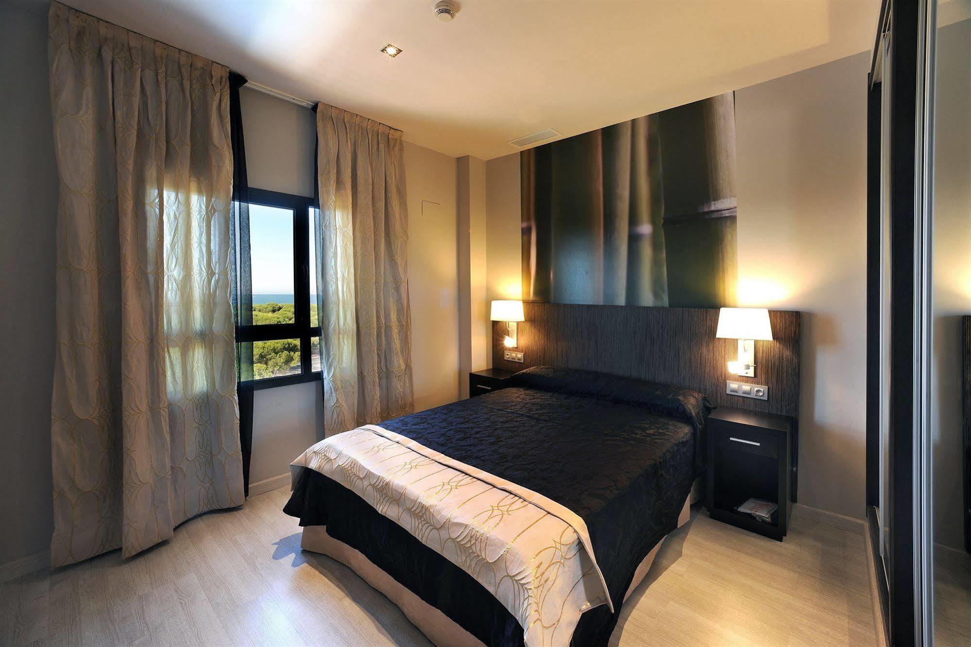 Leo Deluxe Punta Umbria (Adults Only) Leilighet Eksteriør bilde